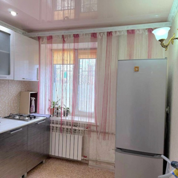 Фото Продам 1-к квартиру на кв. Шевченко, г. Луганск. Рядом ТЦ Аврора, рынок, магазин Поляна.