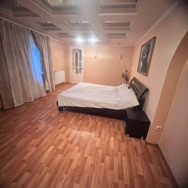 Фото Продам шикарный 3х этажный дом улица 2я Славянская