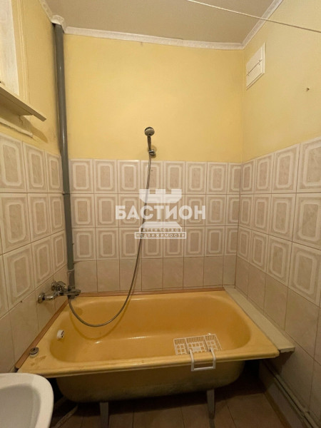 Фото 1 комнатная квартира, ул. Кирова 17, ID: 2310384