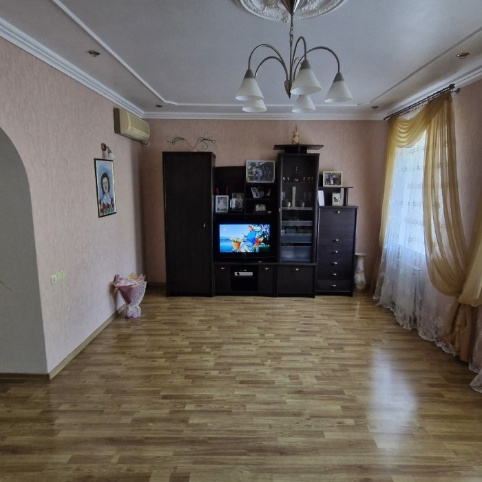 Фото Дом 147. 70м2 рн. магазин. За Рулем