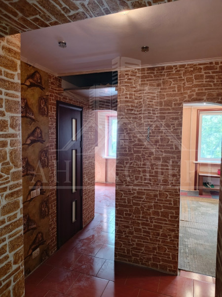 Фото Квартира г. Стаханов (ул. 70 лет Октября, дом 5)