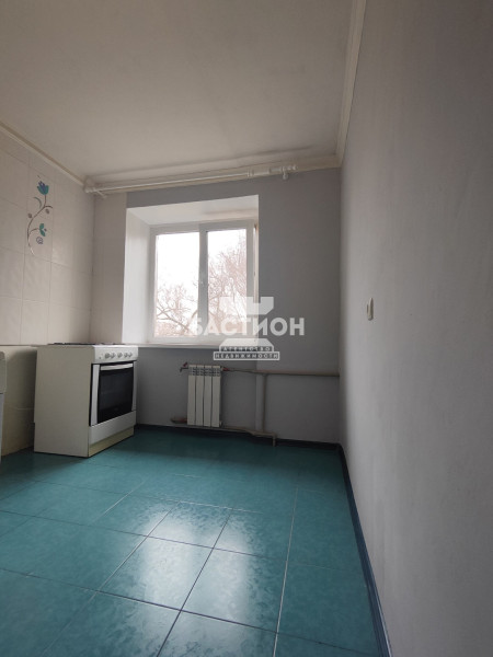 Фото 1- комнатная квартира, квартал Комарова, 14 , ID: 2194531