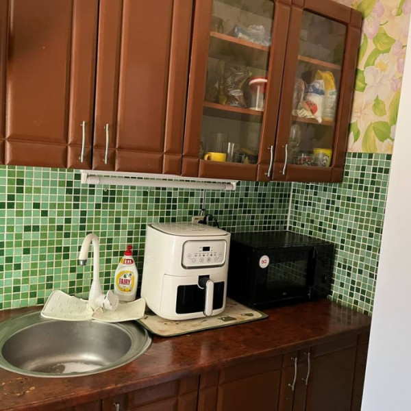 Фото Продам 2х -комнатную квартиру кв. 50 лет Обороны 2/5 эт