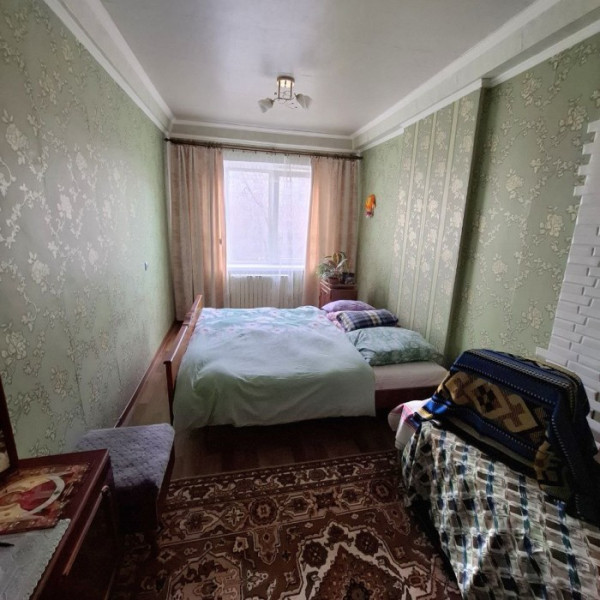 Продам 3-х комн квартиру на кв. Гагарина