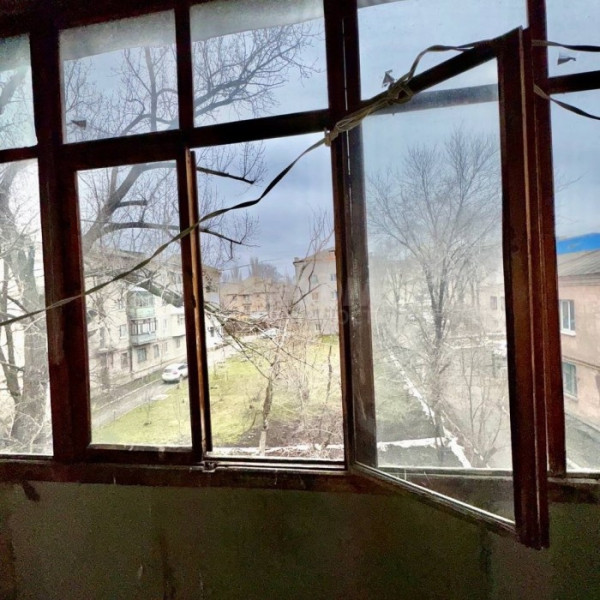 Фото Продам 2-х комн квартиру в Центре г Луганск ТЦ "Аврора"