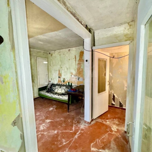 Фото Продам 2-х комн квартиру в Центре г Луганск ТЦ "Аврора"