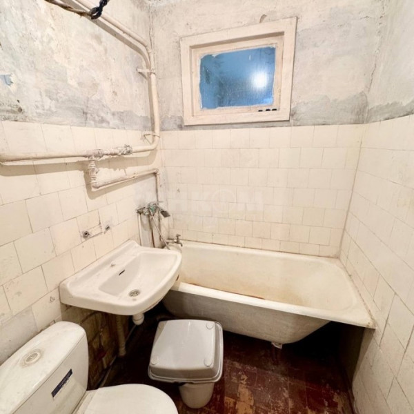 Фото Продам 2-х комн квартиру в Центре г Луганск ТЦ "Аврора"