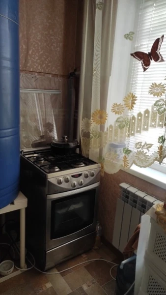 3- к квартира район ДЮСШ г. Алчевск #995