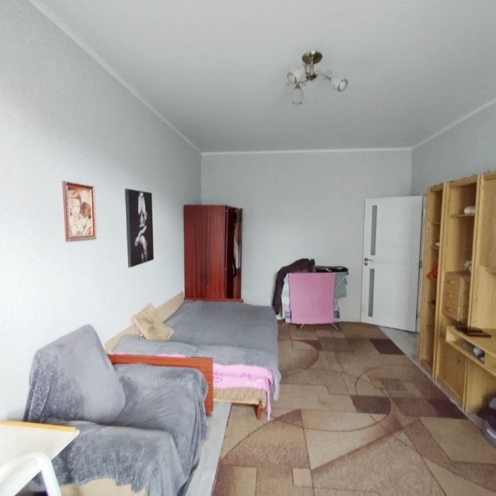 Фото Продам 3- комнатную квартиру просторную в центре Луганска на Театральной площади