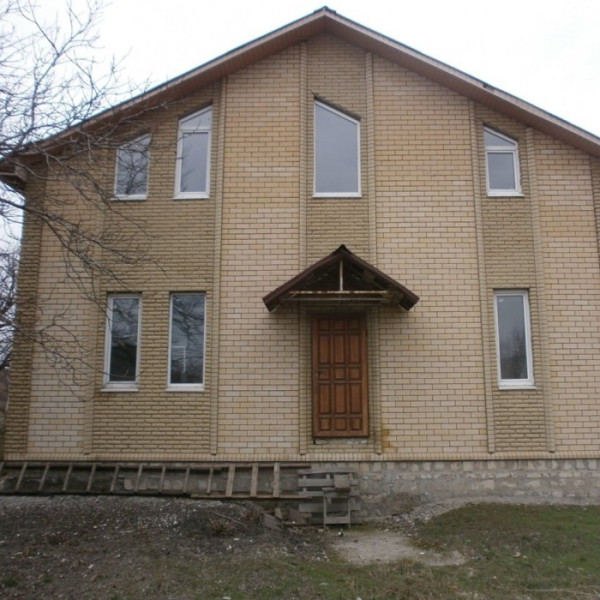 Продам дом 220 м2 в г. Луганск пос. Юбилейный