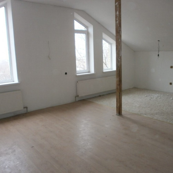 Фото Продам дом 220 м2 в г. Луганск пос. Юбилейный