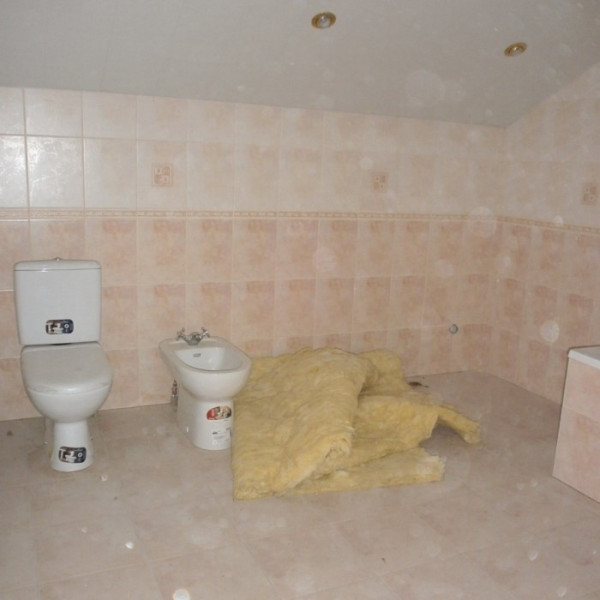 Фото Продам дом 220 м2 в г. Луганск пос. Юбилейный