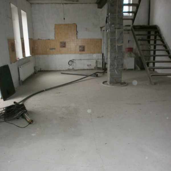 Фото Продам дом 220 м2 в г. Луганск пос. Юбилейный