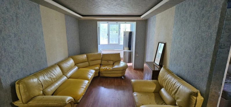 3-комнатная квартира, в Центре, по ул. Демехина