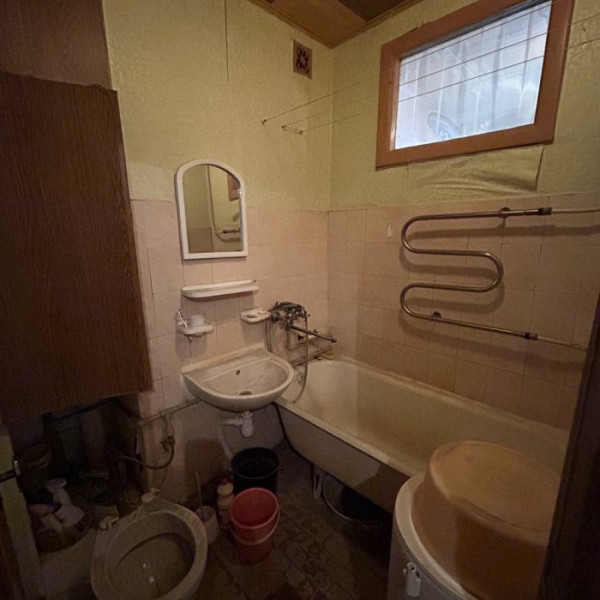 Фото Продам 2-комн. Городок завода ОР, 30-й Квартал, р-н Владимирского собора