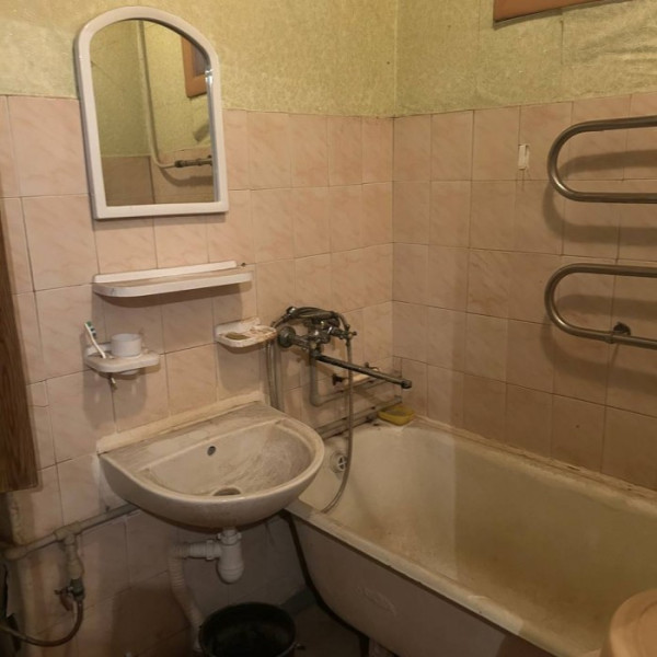 Фото Продам 2-комн. Городок завода ОР, 30-й Квартал, р-н Владимирского собора