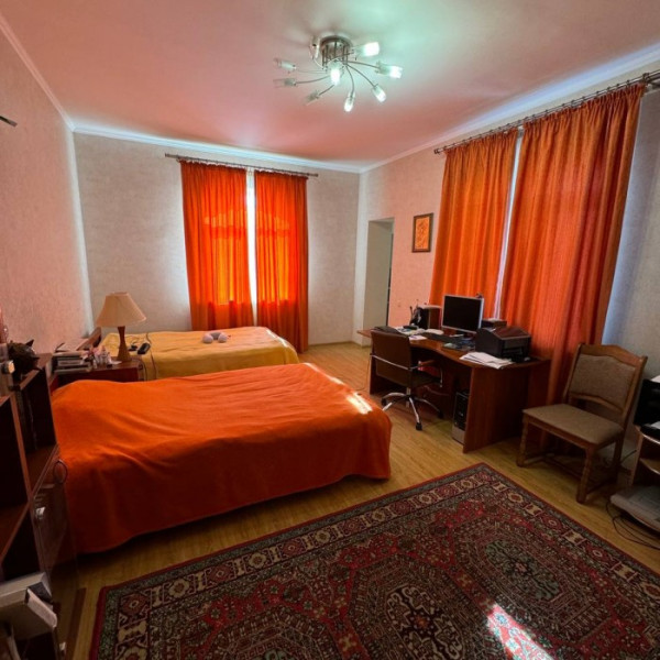 Фото Продам 2-х этажный дом ул. Попова (р-н Оксфорда)