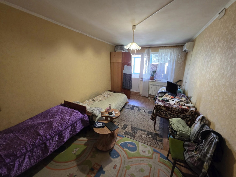 1 ком. кв. Комарова 32м2