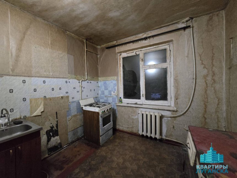 3 ком. кв. Дзержинского, 4,6 м.р. под ремонт