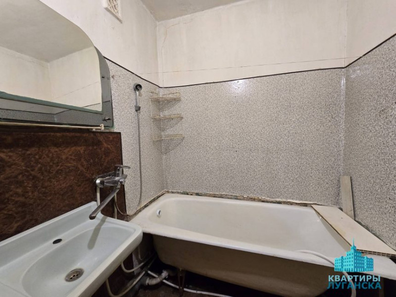 Фото 3 ком. кв. Дзержинского, 4,6 м.р. под ремонт