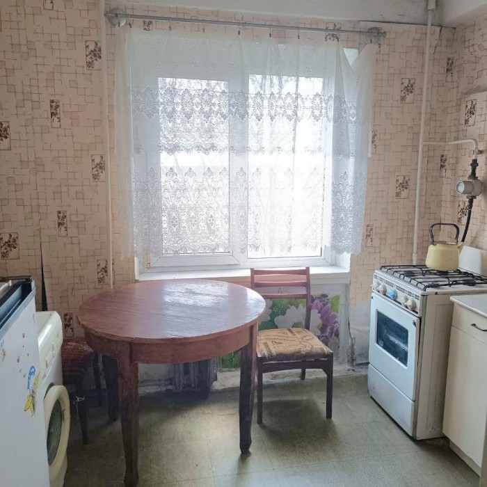 Продам 1-комнатную квартиру по ул. Брестская, г. Луганск