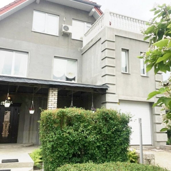 № 4150 Продам 3х этажный дом на Лимане