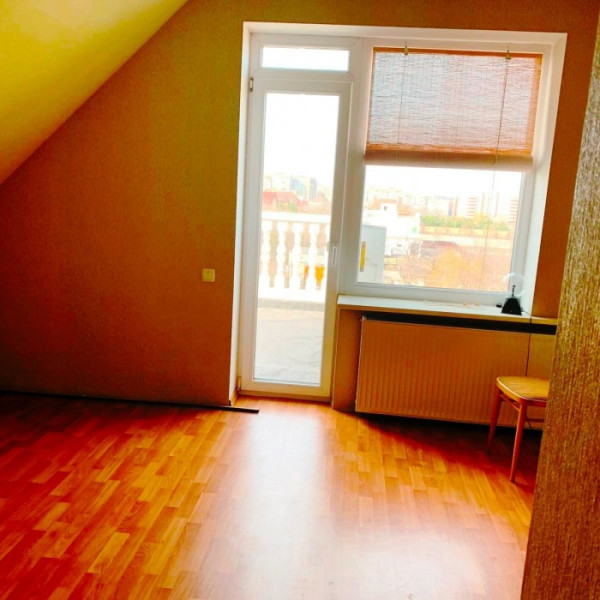 Фото № 4150 Продам 3х этажный дом на Лимане