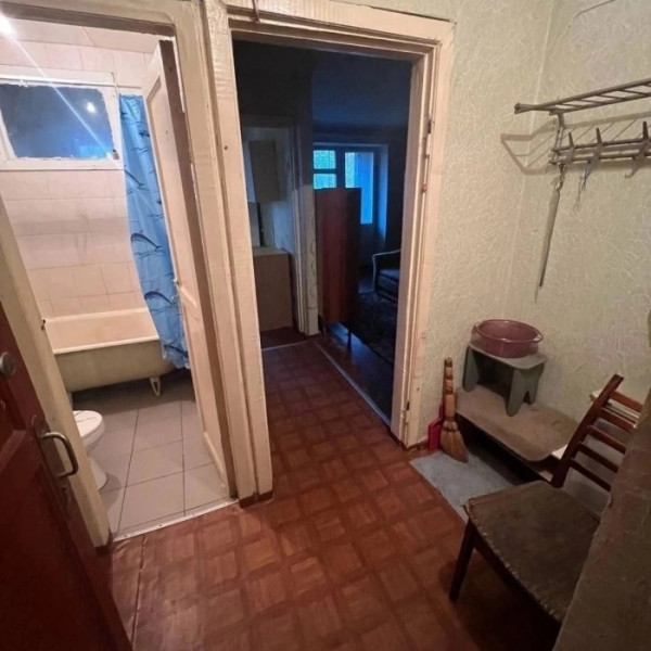 Фото Продам 2-х комн квартиру в городе Луганск улица Звейнека