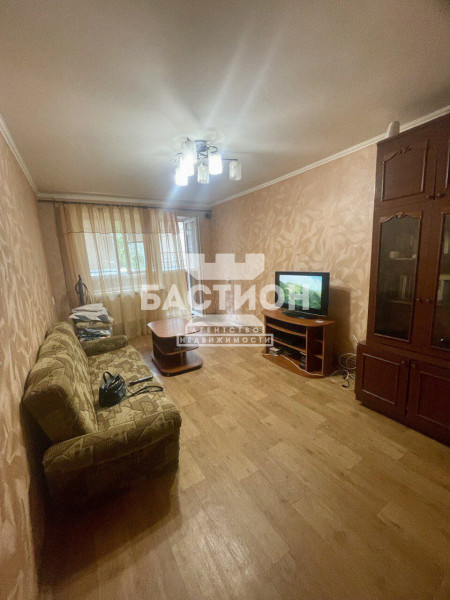2-комнатная квартира, квартал 50-летия Октября, 1Б, ID: 1917311