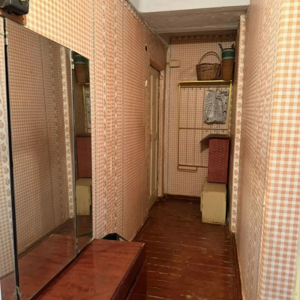 Фото 7489 Продам 1 комн. квартиру в р-не маг. "Айсберг"
