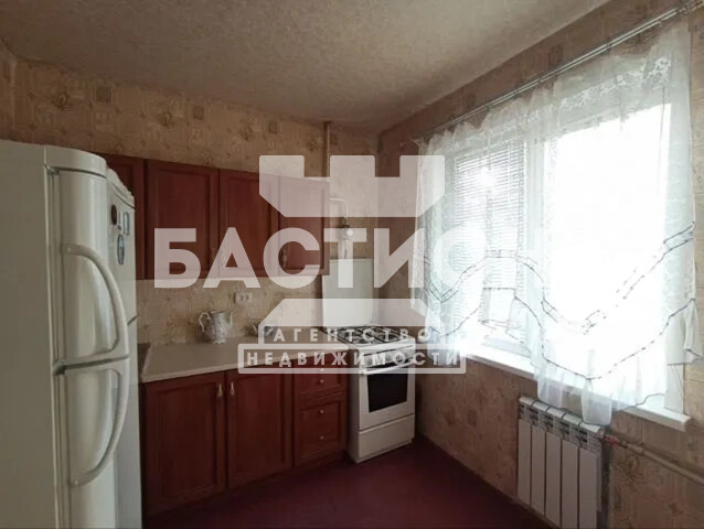 3-х комнатная квартира, квартал Дзержинского, 9, ID: 2030198