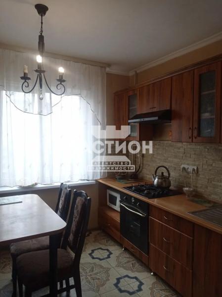 Фото 4-х комнатная квартира, квартал Героев Сталинграда, 13 ID: 2171660