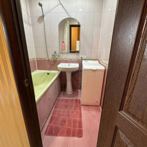 Фото Продам 2х комнатную квартиру ул. Тухачевского 2/10 этаж ( р-н Маш института)