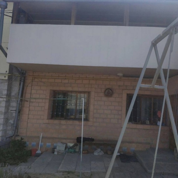 Продается частный дом в центре города по улице Октябрьская