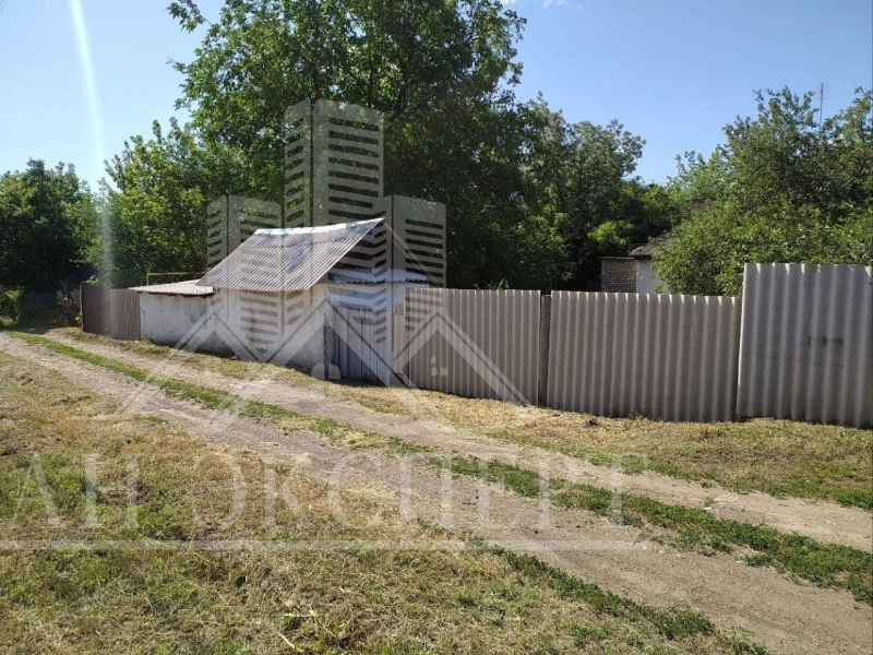 Дом г. Стаханов (ул. Легендарная)