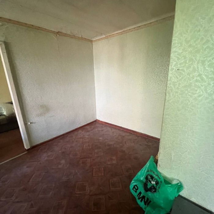 Фото Продам 2-х комнатную квартиру на ул. Звейника 2/5 эт