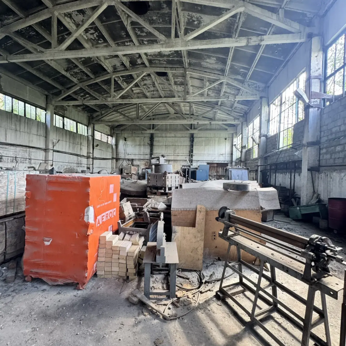 Фото Продам помещение в г. Луганске (ул. Фрунзе).