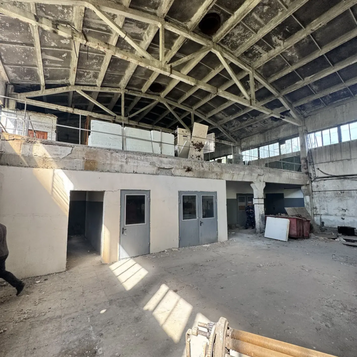 Фото Продам помещение в г. Луганске (ул. Фрунзе).