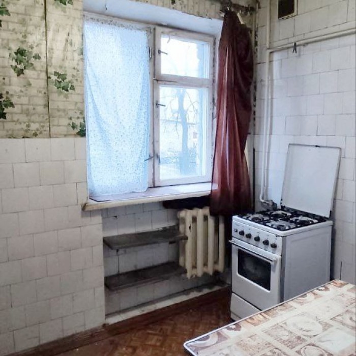 Продам 3- х комнатную квартиру на кв. 50 лет Октября 1/5 эт.