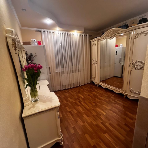 Фото Продам 4х комнатную квартиру на кв. Мирный