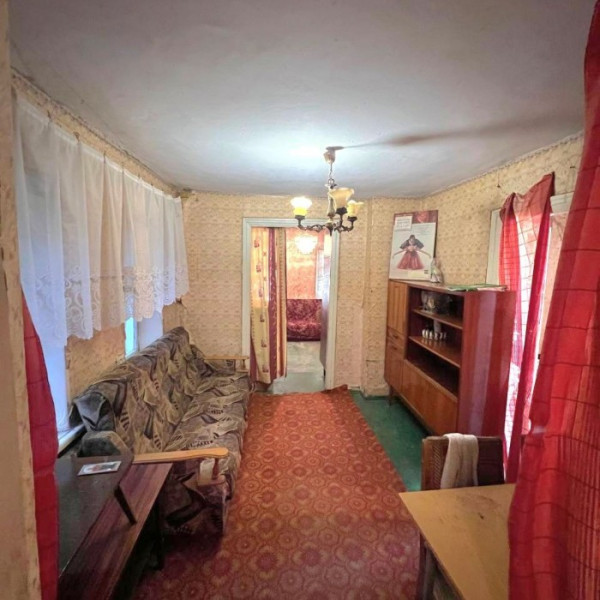 Продам дом в центре города Луганск. 60 м2 общая площадь.