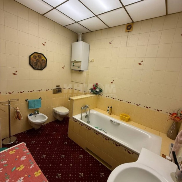 Фото Продам 3к- 200м2 ул. Советская с А. О.