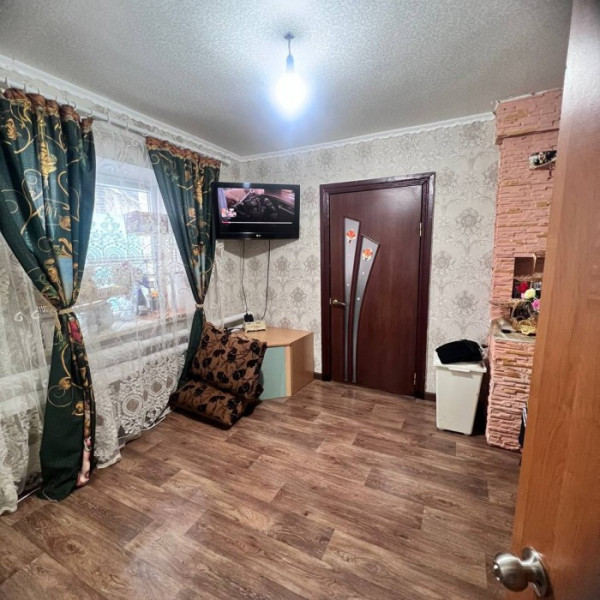 Фото Продам дом средний Камброд р- н магазина «Луганбуд»