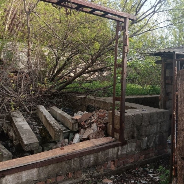 Фото Продам земельный участок с домостроением в Центре г. Луганск, ул. Луганской Правды