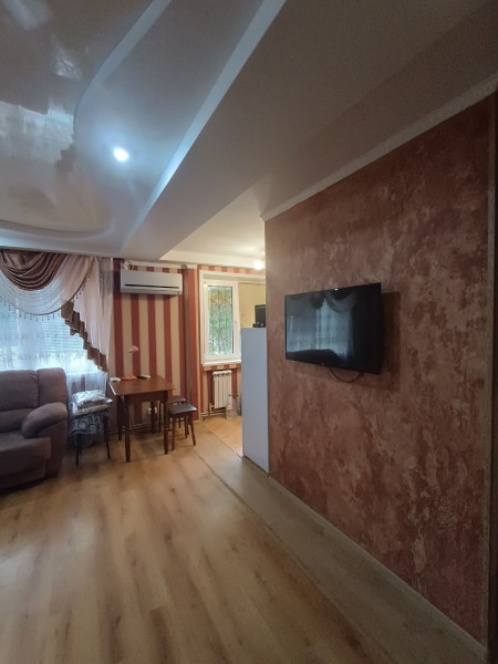 № 913 Сдается 2 – х комнатная квартира- студия по ул. Гмыри в районе АЖЭО