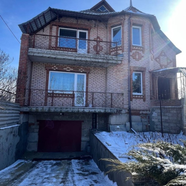 Дом 290м2 п. Фабричное