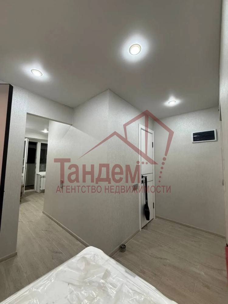 Фото ?1 комнатная 40м2 3/9эт кв. Пролетариата Донбасса г. Луганск - Объект №387