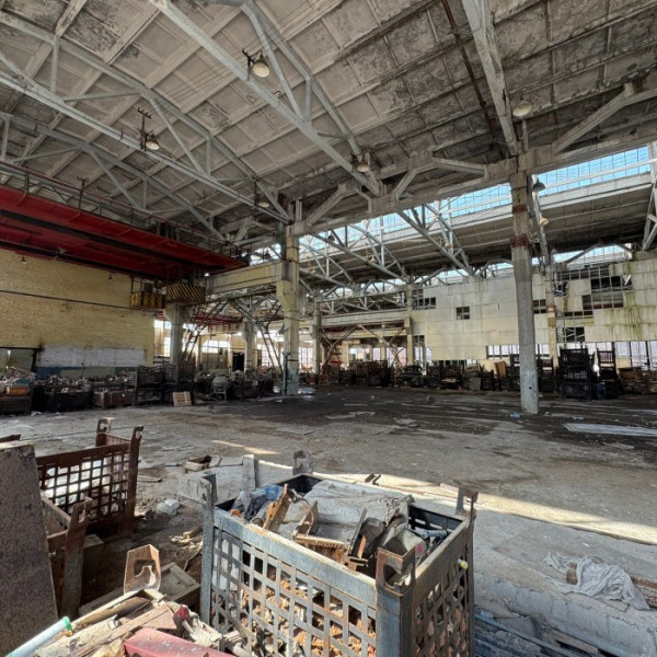 Фото Продам производственные склады в городе Луганск район Таксопарка