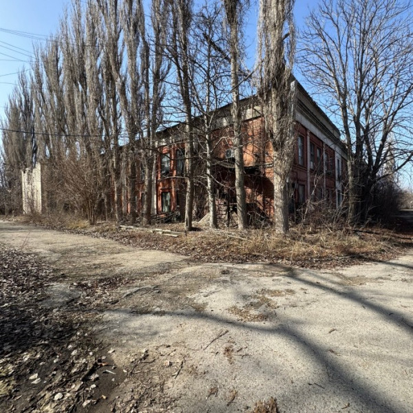 Фото Продам производственные склады в городе Луганск район Таксопарка