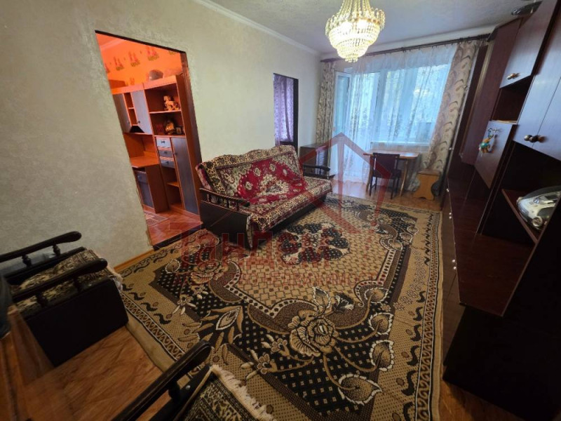 Фото Трехкомнатная квартира в Луганске - Объект №183